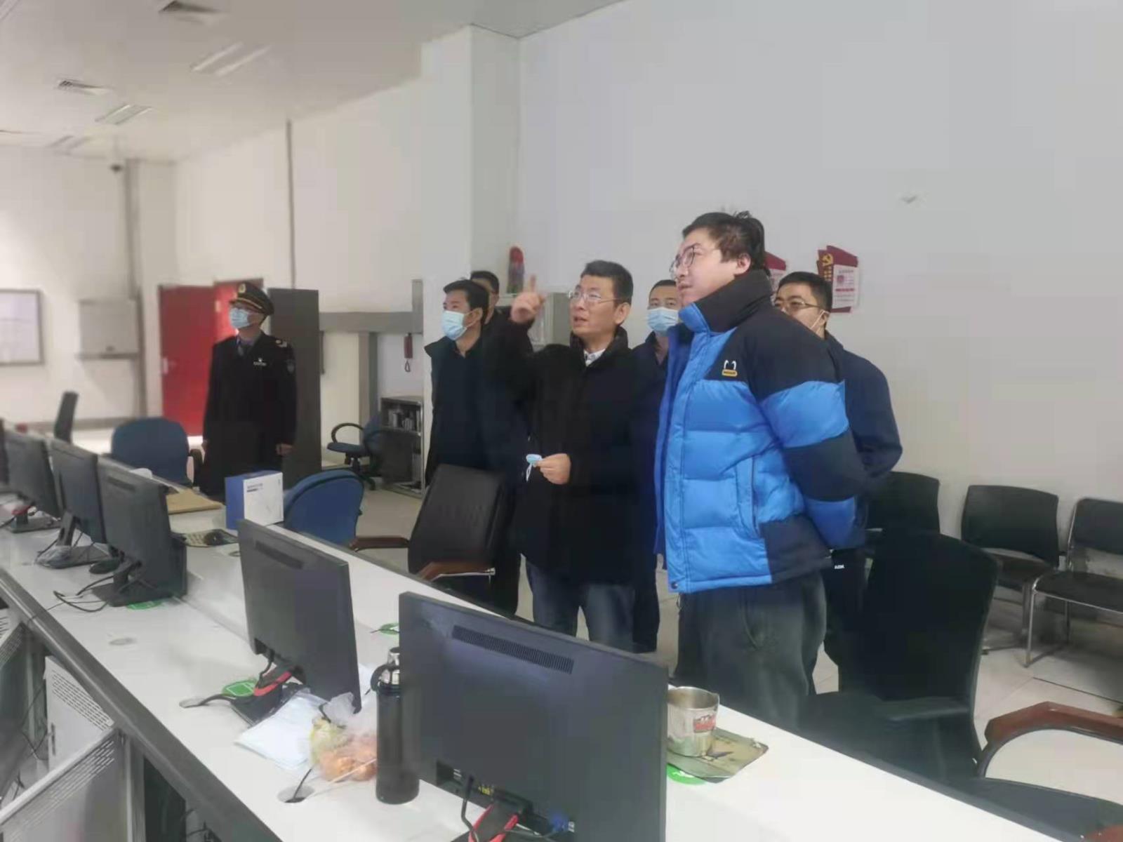市卫生监督所验收云龙区职业健康示范企业.jpg