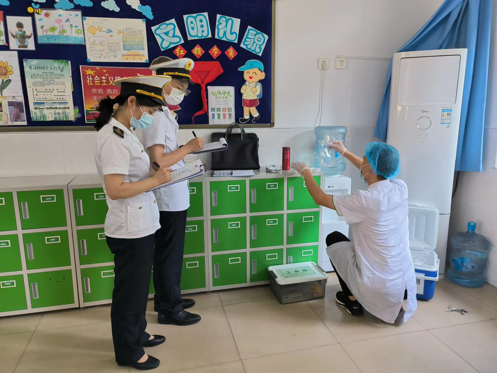 云龙区全面开展学校疫情防控和饮用水水质检测专项监督检查.png