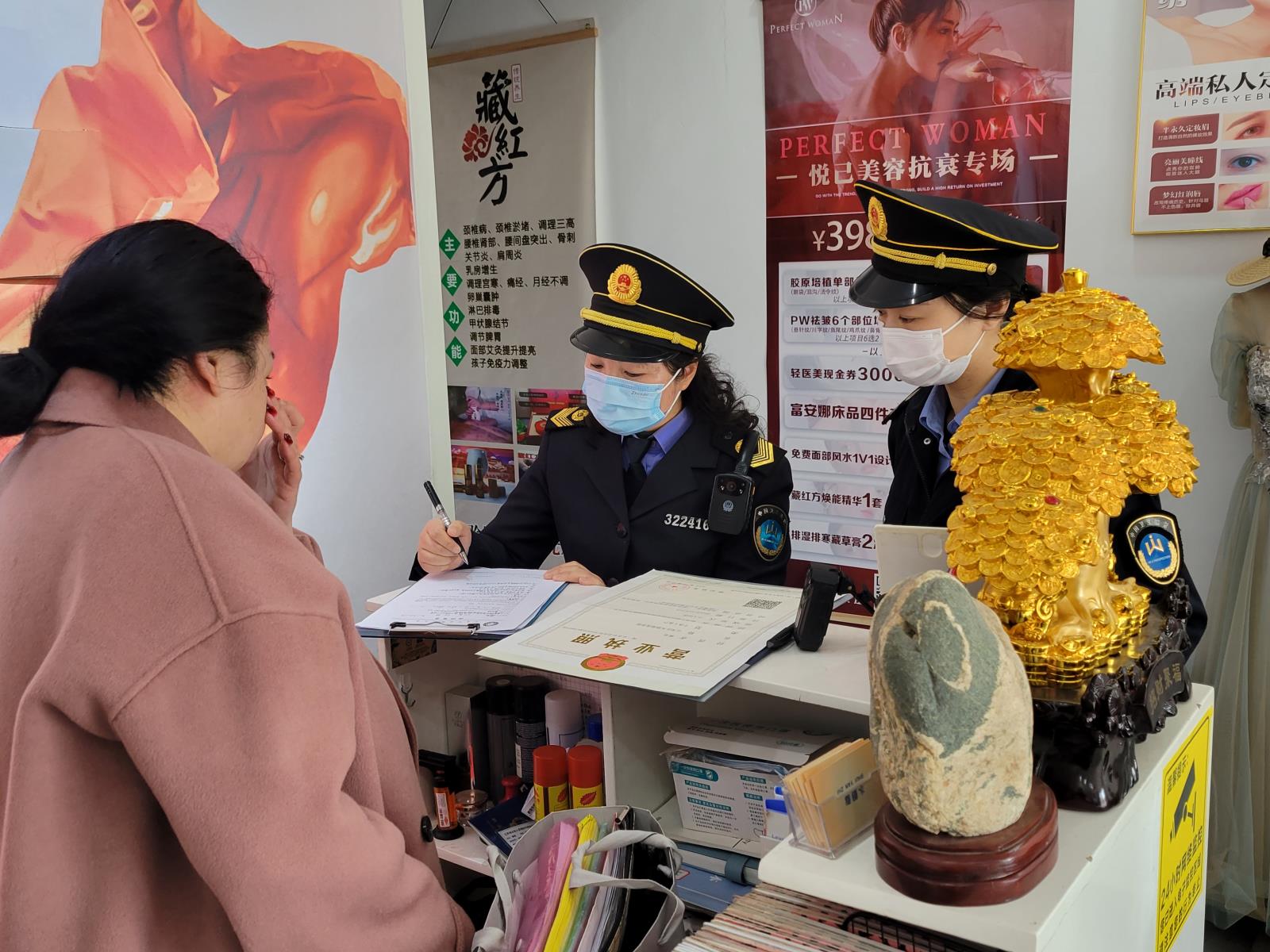 云龙区开展“五一”节期间卫生监督专项检查.jpg